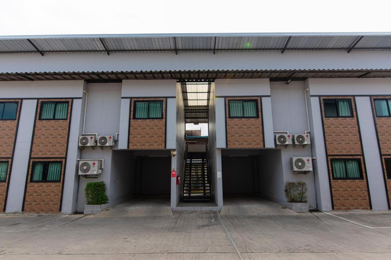 Matini Klong1 Hotel Rangsit Ngoại thất bức ảnh