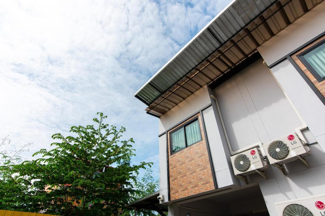 Matini Klong1 Hotel Rangsit Ngoại thất bức ảnh