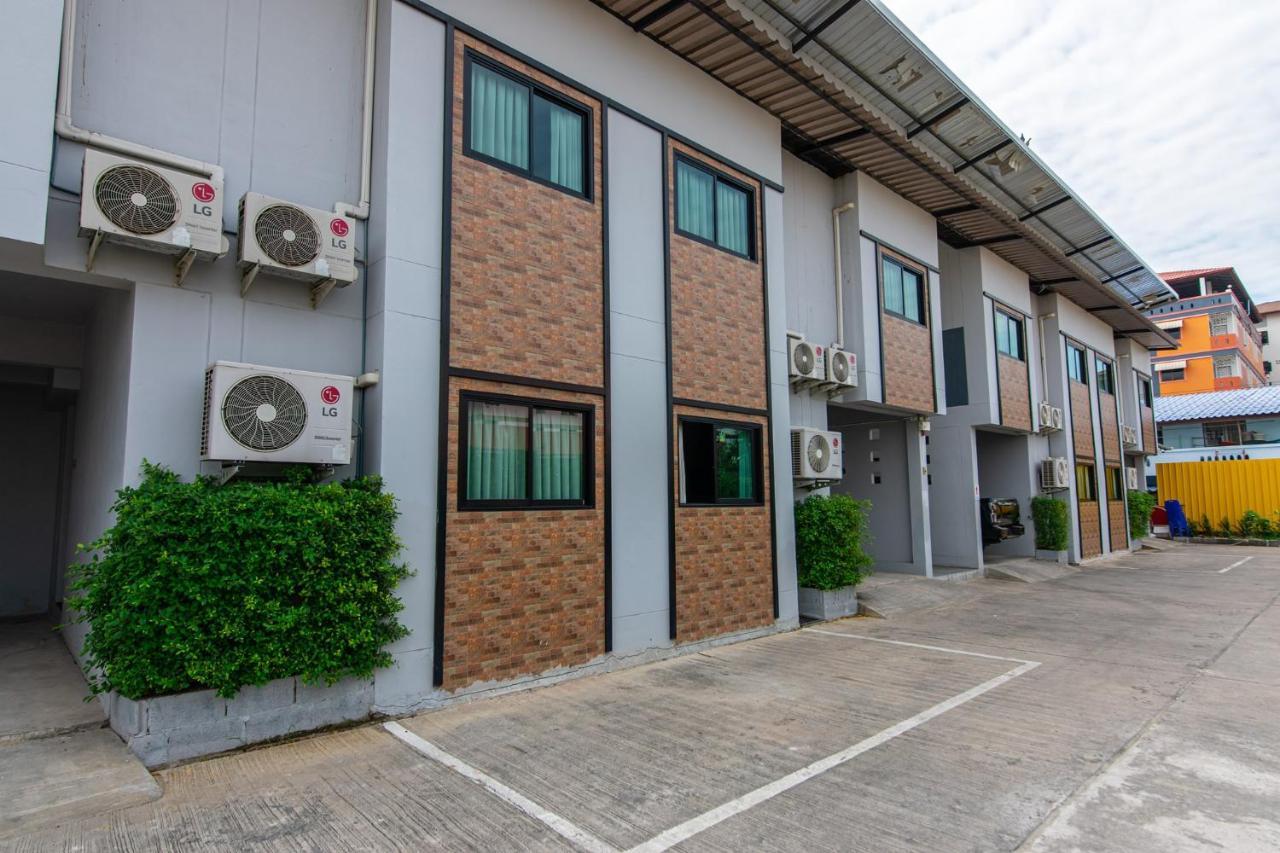 Matini Klong1 Hotel Rangsit Ngoại thất bức ảnh