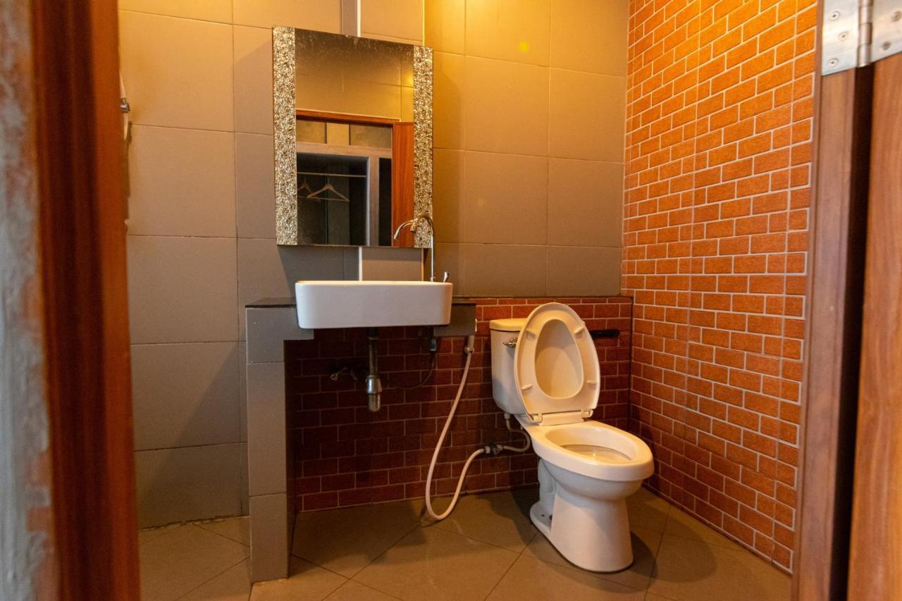 Matini Klong1 Hotel Rangsit Ngoại thất bức ảnh