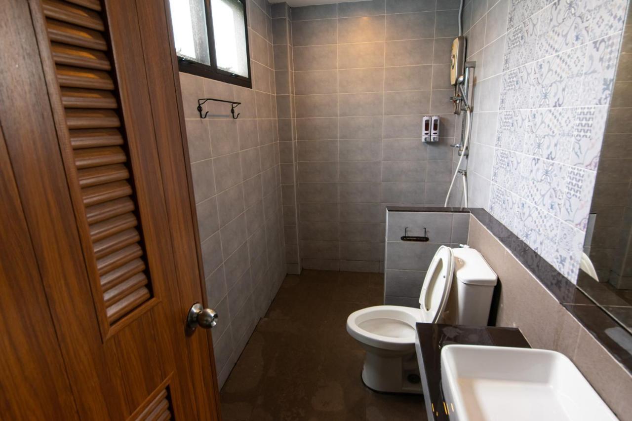 Matini Klong1 Hotel Rangsit Ngoại thất bức ảnh