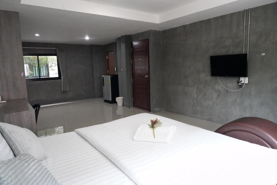 Matini Klong1 Hotel Rangsit Ngoại thất bức ảnh
